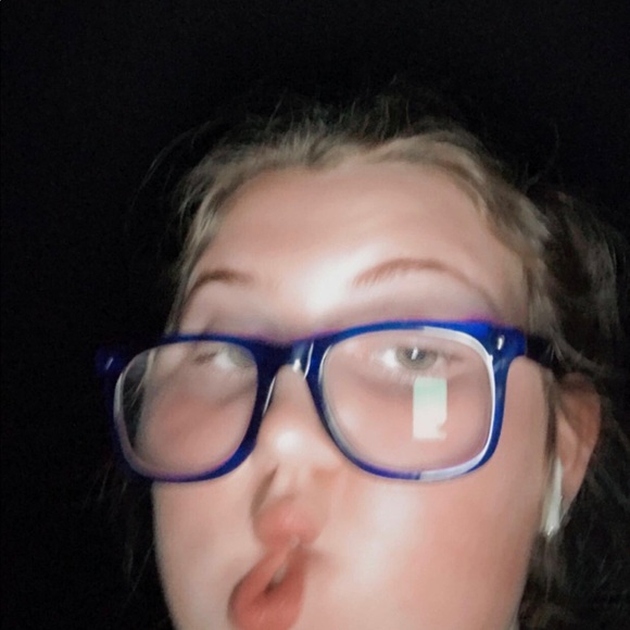 Meet your Posher, Jeanne - Picture 1 of 1